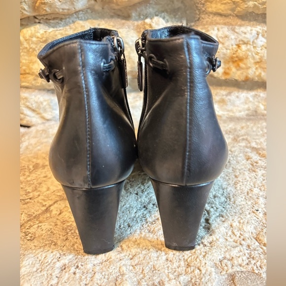 PREVATA Black Soft Leather Short Ankle High Heel Side Zip Boots Booties 7.5 - Picture 6 of 10